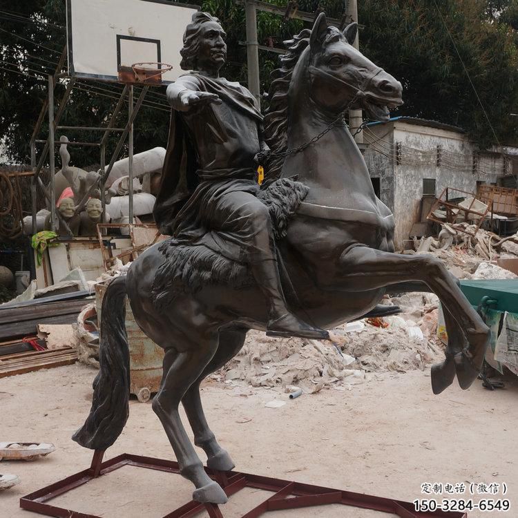 騎馬人雕塑廠家,古代士兵雕塑小品,廣場玻璃鋼人物擺件