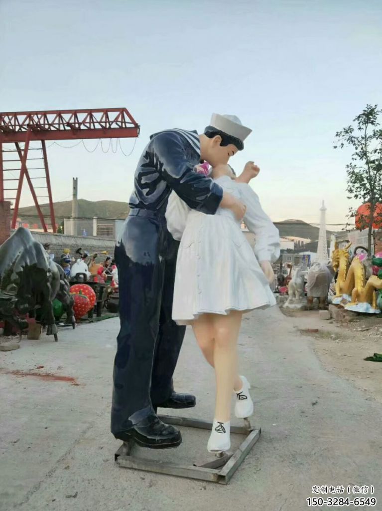 情侶雕塑廠家,現代人物小品,廣場街頭雕塑小品 情侶雕塑廠家,現代人物小品,廣場街頭雕塑小品