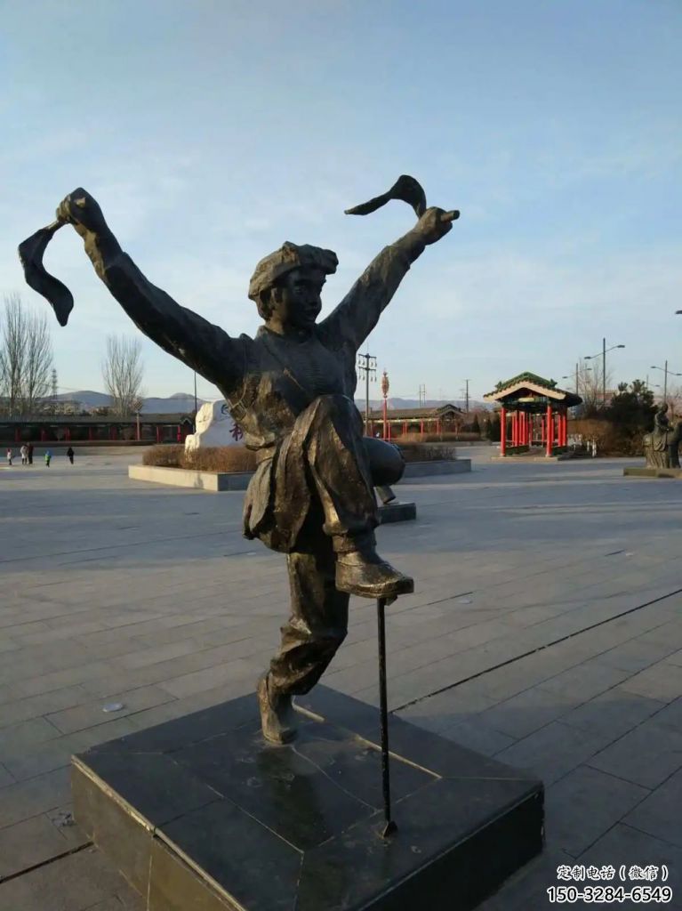 扭秧歌雕塑廠家，廣場民俗人物小品，仿銅扭秧歌雕塑廠