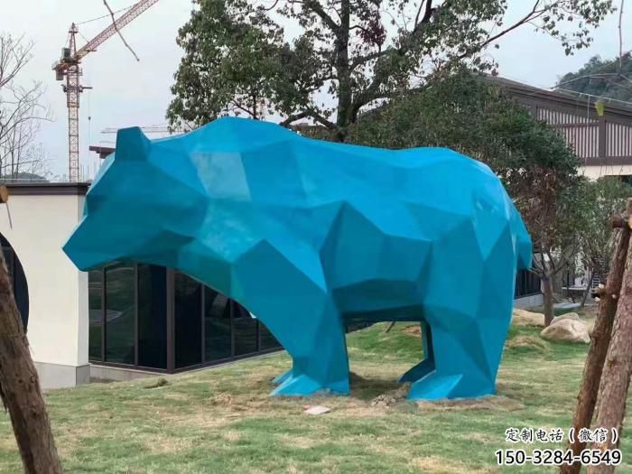 北極熊雕塑廠家,幾何抽象動(dòng)物擺件,玻璃鋼彩繪北極熊雕塑 北極熊雕塑廠家,幾何抽象動(dòng)物擺件,玻璃鋼彩繪北極熊雕塑