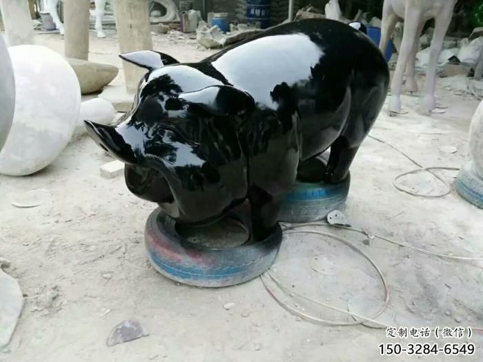 豬雕塑廠家，仿真動物擺件，玻璃鋼仿真豬雕塑，