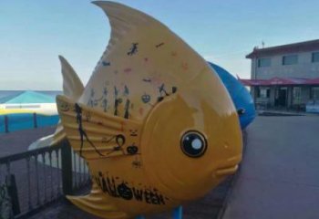 金魚雕塑廠家，彩繪海洋生物雕塑，公園廣場金魚雕塑