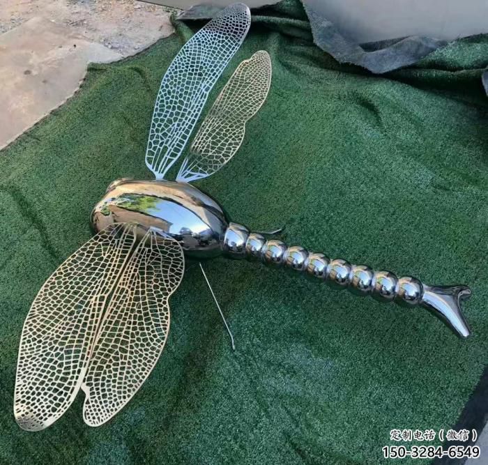 蜻蜓雕塑廠家，昆蟲仿真動物擺件，廣場公園雕塑