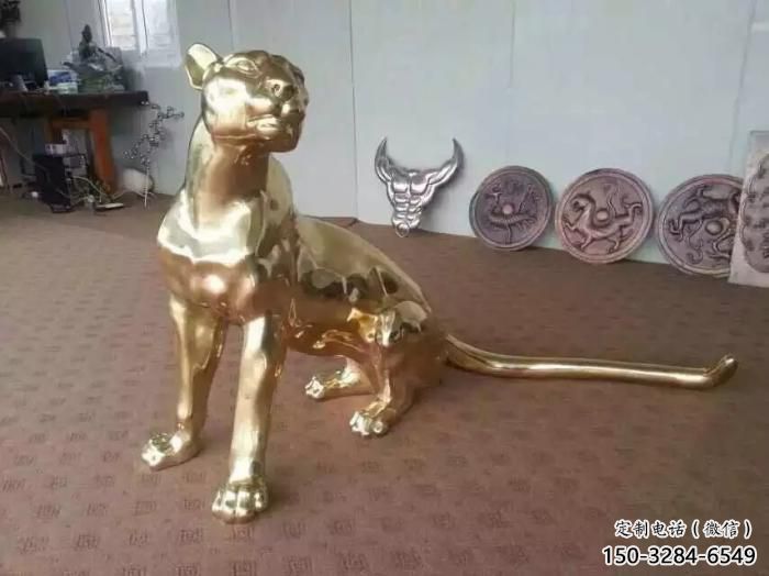 古銅色豹子雕塑廠家 大型城市雕塑 商業(yè)街擺件 古銅色豹子雕塑廠家 大型城市雕塑 商業(yè)街擺件
