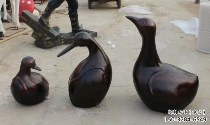 仿古天鵝雕塑 庭院彩繪雕塑 田間小品 仿古天鵝雕塑 庭院彩繪雕塑 田間小品