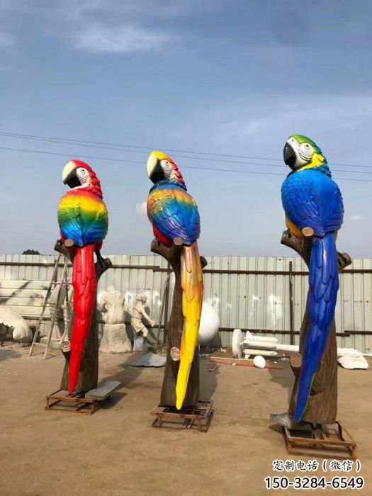 酒店鸚鵡雕塑 庭院仿真雕塑 彩繪小品 酒店鸚鵡雕塑 庭院仿真雕塑 彩繪小品