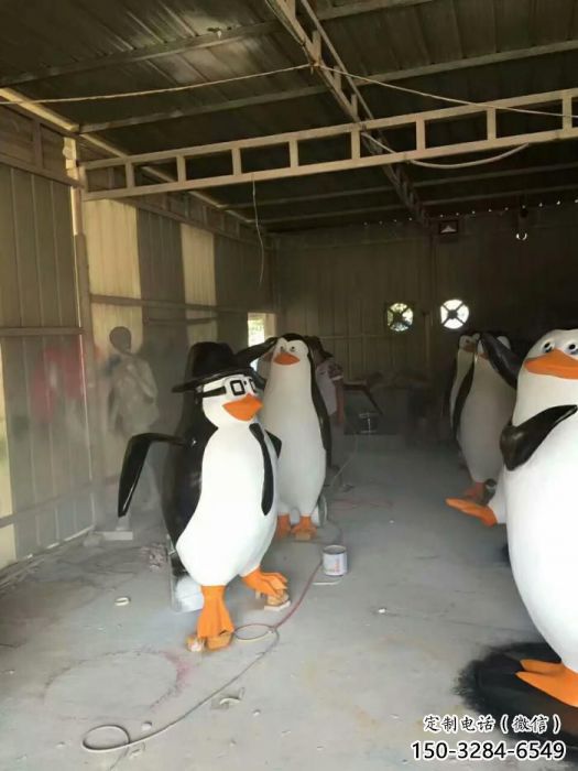抽象企鵝雕塑 店門口彩繪雕塑 步行街擺件 抽象企鵝雕塑 店門口彩繪雕塑 步行街擺件