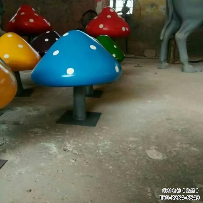 大型蘑菇雕塑 商業(yè)街廣場雕塑 彩繪擺件 大型蘑菇雕塑 商業(yè)街廣場雕塑 彩繪擺件