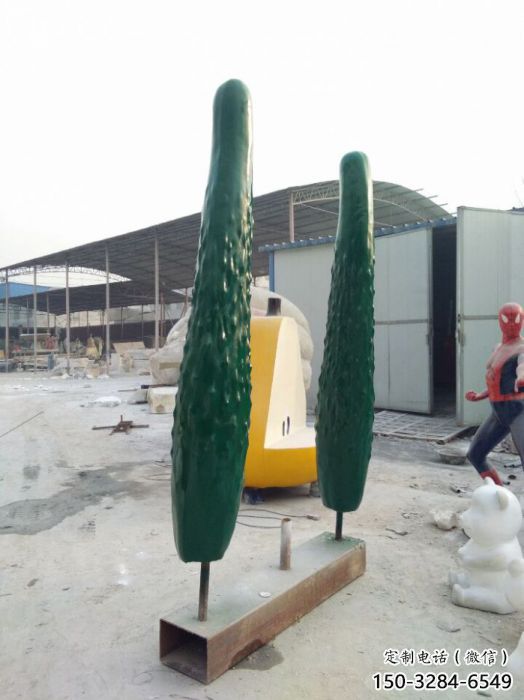 創意黃瓜雕塑 步行街店門口雕塑 蔬菜小品 創意黃瓜雕塑 步行街店門口雕塑 蔬菜小品