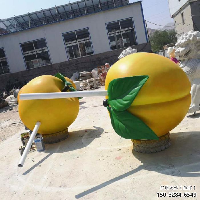 創意黃桃雕塑 步行街店門口雕塑 水果小品 創意黃桃雕塑 步行街店門口雕塑 水果小品