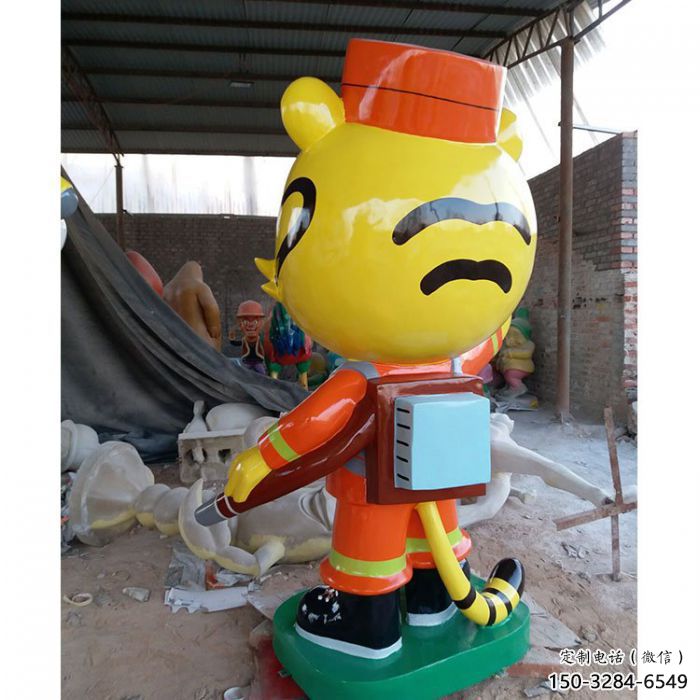 田間消防員雕塑 動漫卡通雕塑 園林擺件 田間消防員雕塑 動漫卡通雕塑 園林擺件