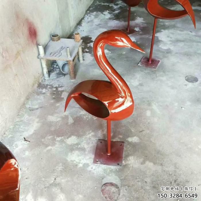 提供園林鳥類雕塑,景觀題材,鍍銅工藝效果 提供園林鳥類雕塑,景觀題材,鍍銅工藝效果