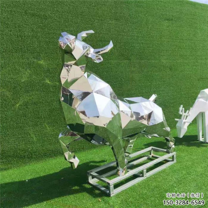 操場小牛雕塑廠，公園題材，幾何工藝