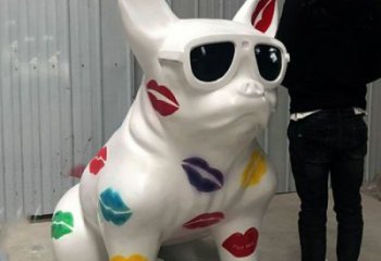 廣場哈巴狗雕塑廠家，卡通動物雕塑，抽象效果