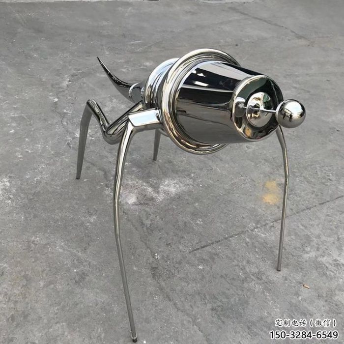 公園蝗蟲雕塑，鏡面動物雕塑，拋光工藝