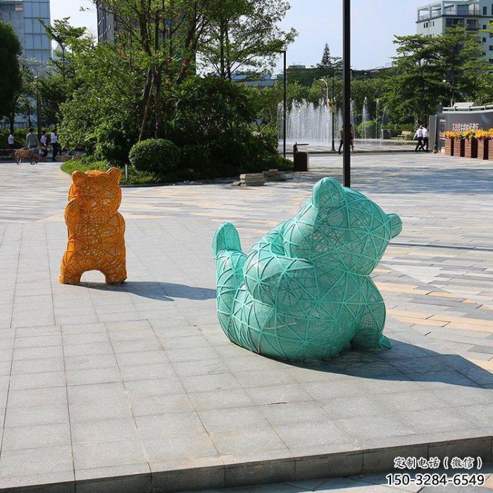 街道狗熊雕塑，鑄銅動物雕塑，古銅效果