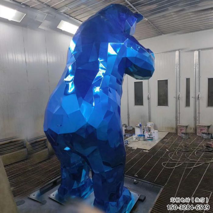 售樓部狗熊雕塑，烤漆動物雕塑，彩繪題材