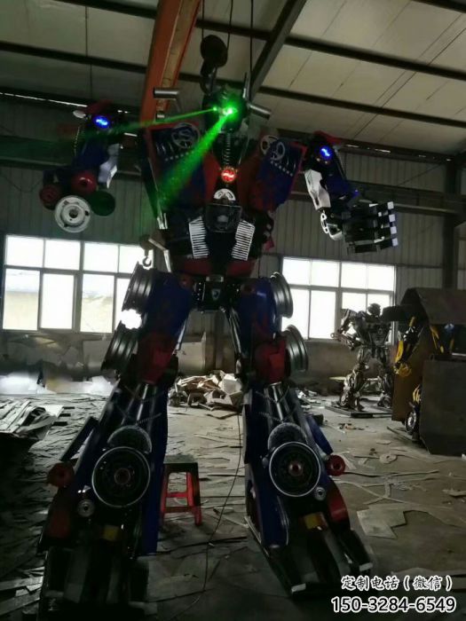 選用發聲機器人雕塑