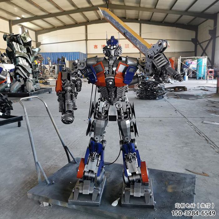 奧特曼版擎天柱雕塑