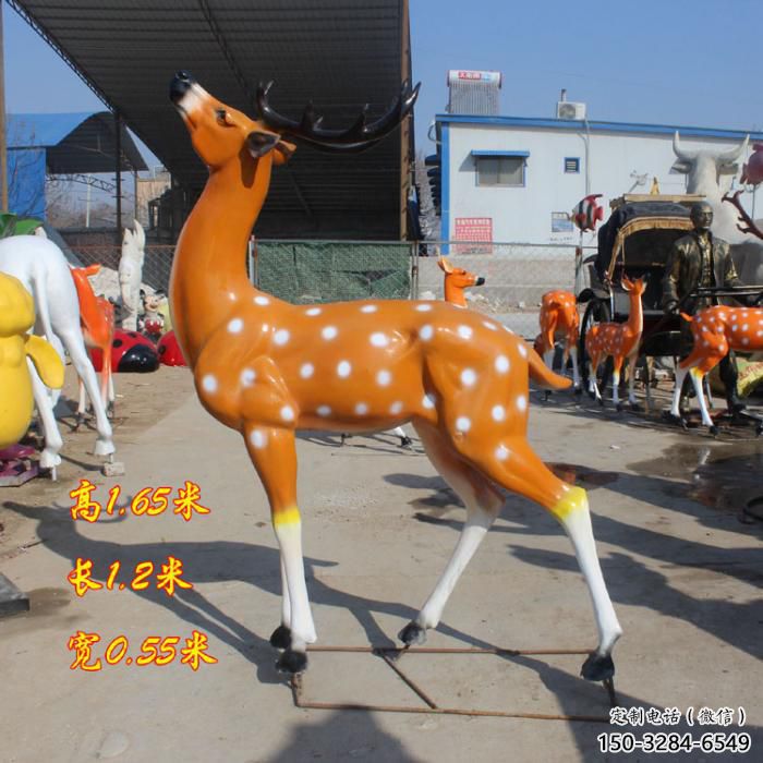 戶外小鹿雕塑制作，彩繪動(dòng)物雕塑，玻璃鋼景觀雕塑