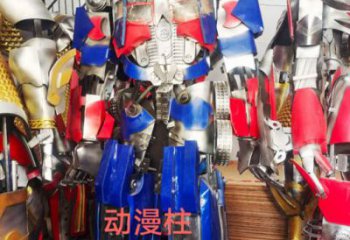 動(dòng)漫版機(jī)甲擎天柱雕塑