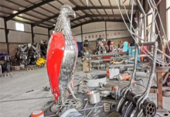 機(jī)甲版卡通小鳥雕塑