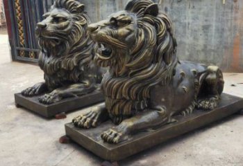 仿銅獅子雕塑，玻璃鋼仿銅趴獅雕塑廠家