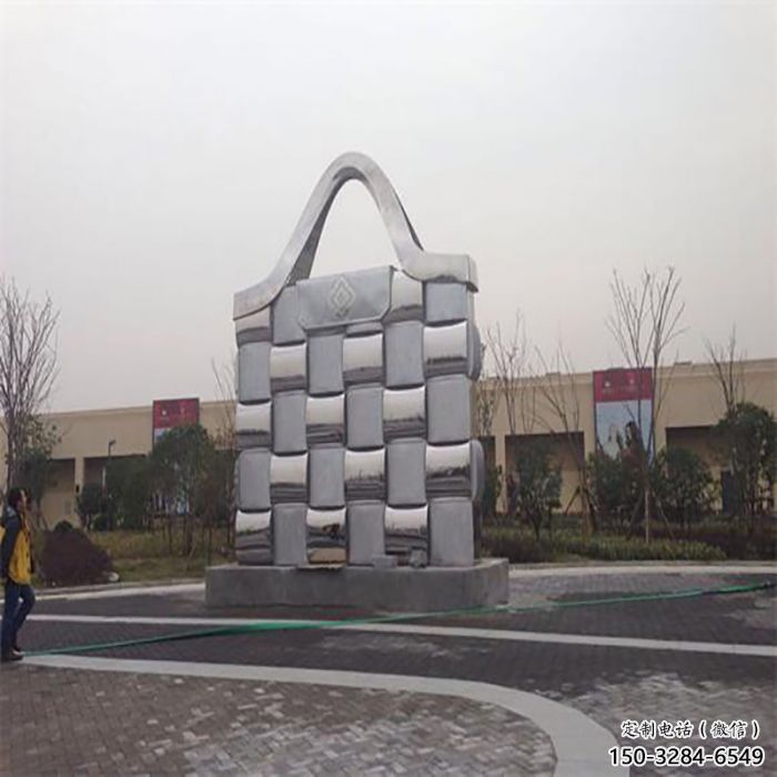 五指山景觀背包雕塑優(yōu)選，陸地擺件，園林不銹鋼背包雕塑供應