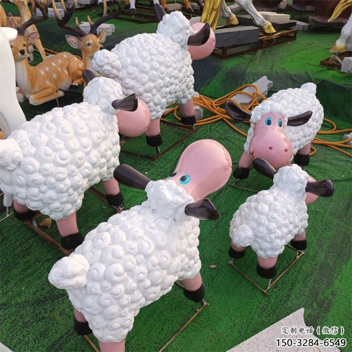 白城小區(qū)小羊雕塑，彩繪動物雕塑，抽象效果