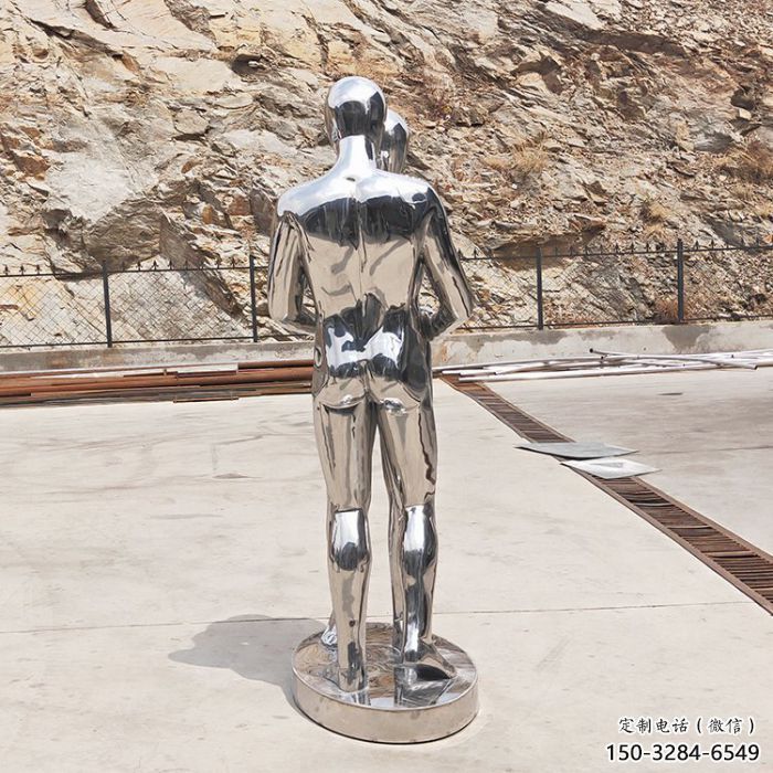 涼山廣場情侶雕塑