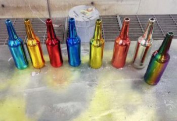 公園啤酒瓶雕塑定價，村標概念，玻璃鋼啤酒瓶雕塑選用