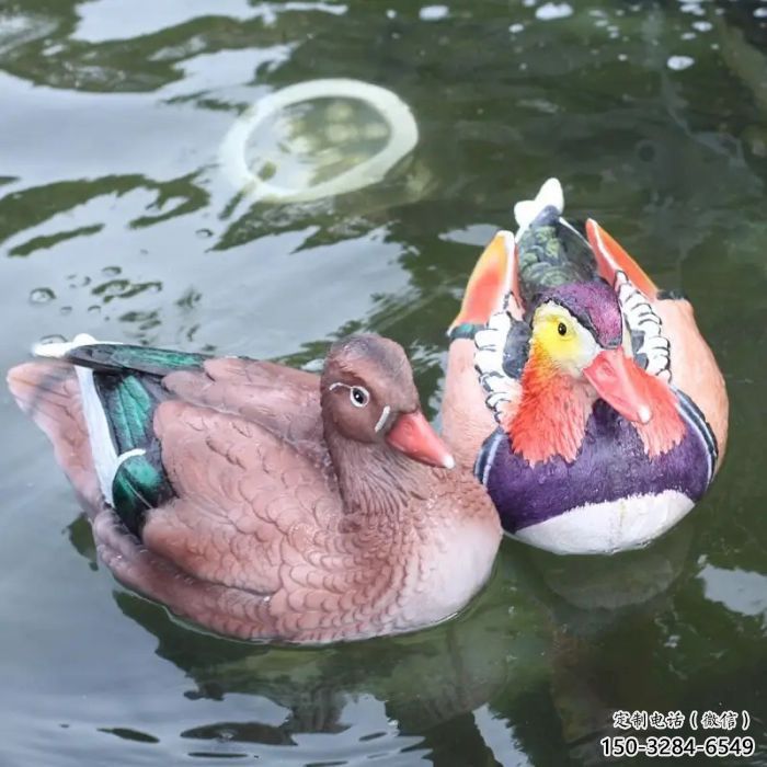 昆明園林鴛鴦雕塑