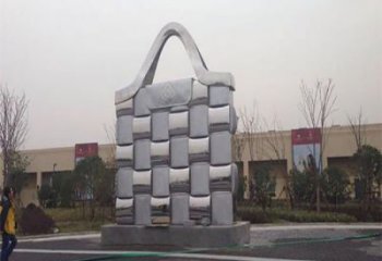 金華景觀背包雕塑優(yōu)選，陸地擺件，園林不銹鋼背包雕塑供應(yīng)